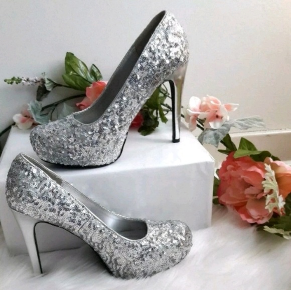 *SOLD* Delicious Sequin Stilettos - Picture 2 of 8